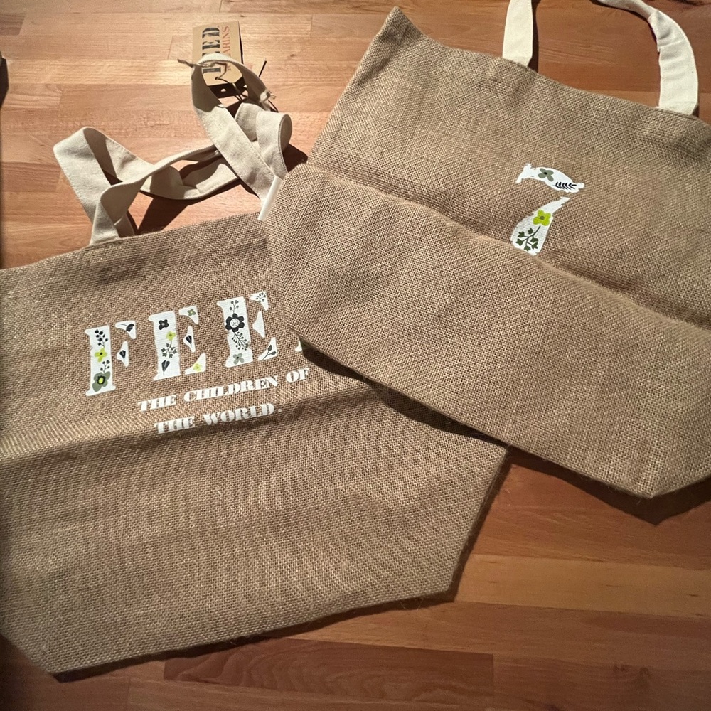 NWT Burlap Market Tote recycled - Large size